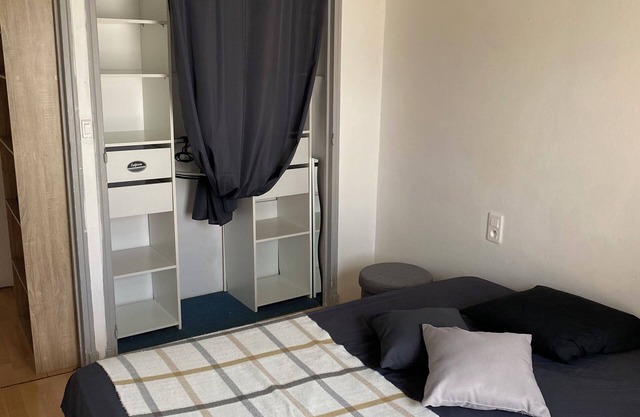 Coup de Coeur Assuré! Appartement Situé au Coeur dun Village Provencal