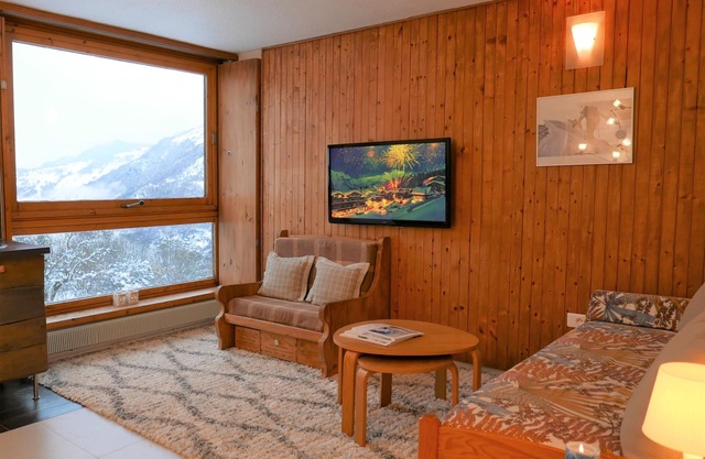 Courchevel Le Praz - Ski on foot - View and light