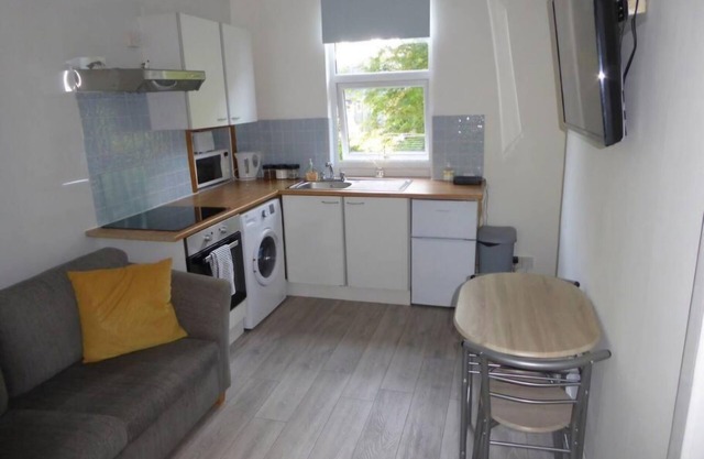 Cove Bayn1 bed Apartment nClose to Beach Front