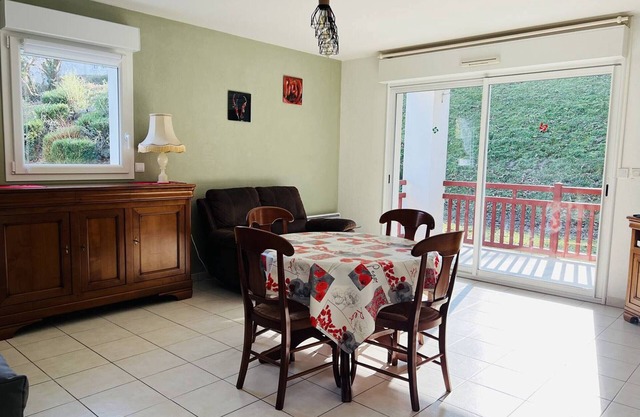 Cozy 1-Bed Apartment with Terrace, Parking & Internet Near Thermal Baths