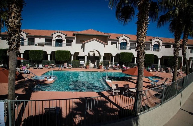 Cozy 1-bedroom 1-bath, WiFi in fabulous Viewpoint Golf Resort, Mesa Arizona