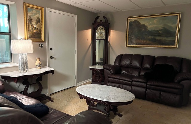 Cozy 1-bedroom apartment with WiFi, AC in charming Birmingham