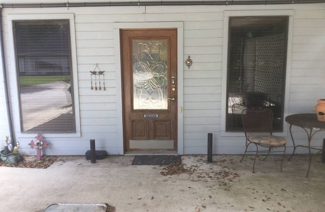 Cozy 1-bedroom apartment in Beaumont area, with AC, furnished.