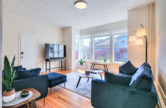 Cozy 1-bedroom apartment in enchanting downtown Juneau