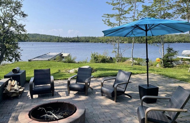 Cozy 1 bedroom lakefront basement apartment in delightful Williamswood, NS