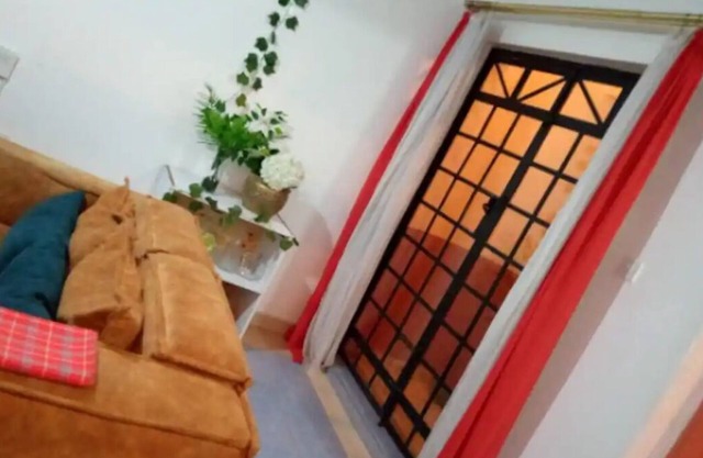 Cozy 1 Bedroom with good lighting and Wi-Fin