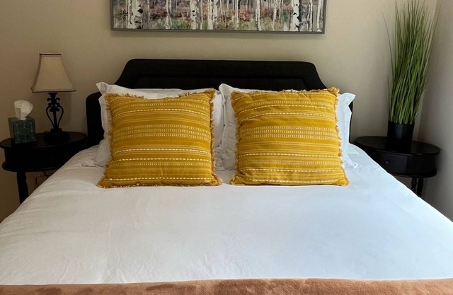 Cozy 1‑BR Retreat - 5 Min to Seward Harbor