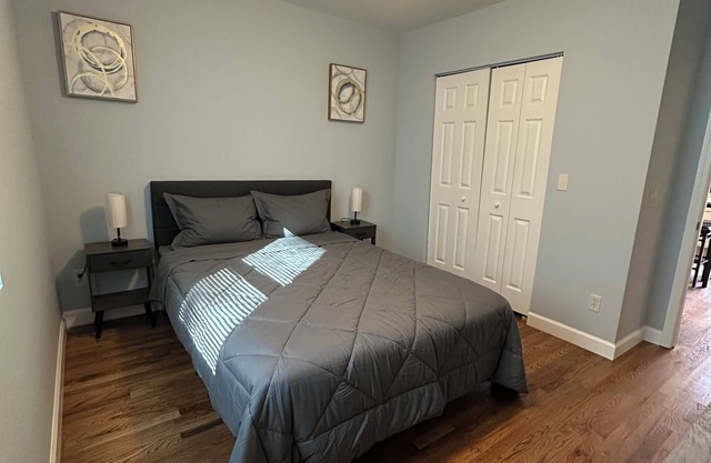 Cozy 2-bedroom apartment in peaceful Fayetteville with AC