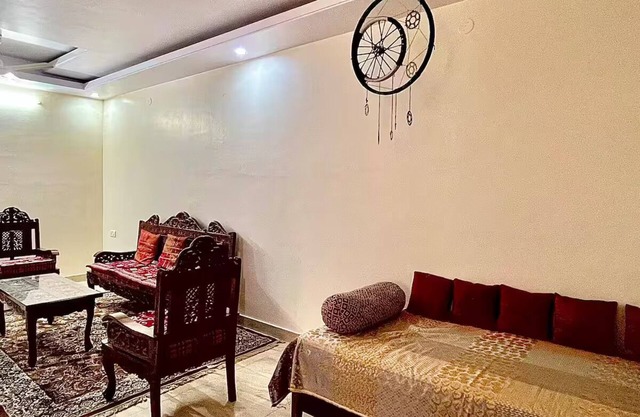Cozy 2-bedroom apartment in enjoyable Jaipur with fitness room, WiFi