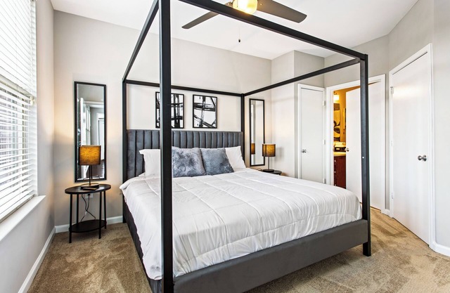 Cozy 2B2B Pool, Gym, fast WiFi Downtown ATL