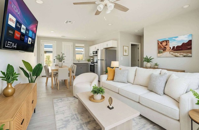 Cozy 2BR | 3Bed | 2Bath | 70" Smart TV | Crib