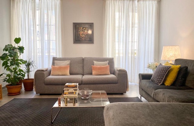 Cozy 2BR Appartment near the Port of Nice