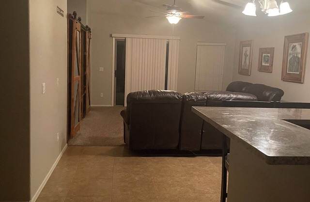 Cozy 3-bedroom family home in enjoyable San Tan Valley.