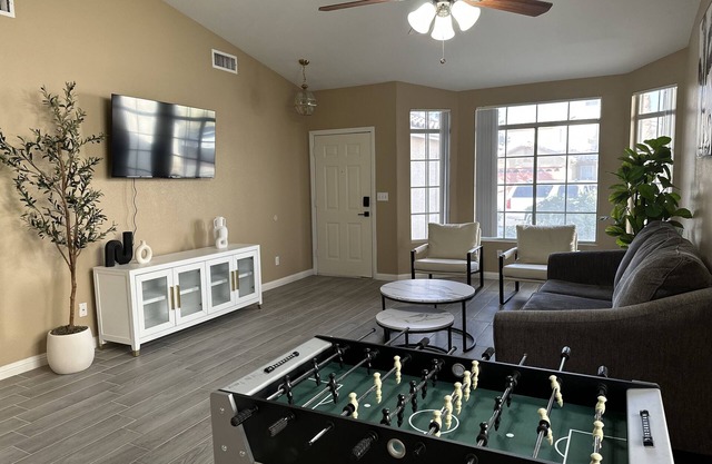 Cozy 3B/2 bath - Newly remodeled home