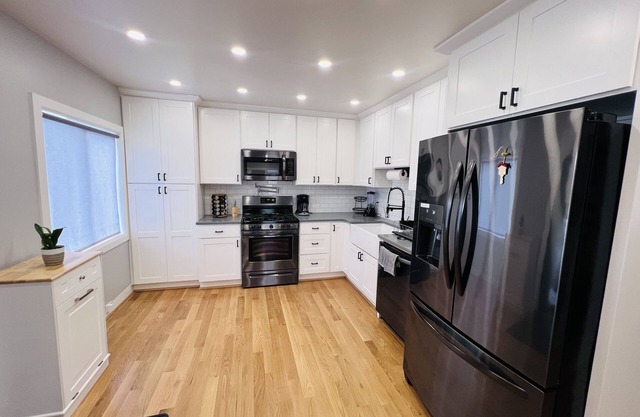 Cozy 4-bedroom house in charming Vernonia with WiFi, fitness room