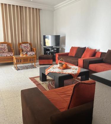 Cozy 4-Room Apartment Near the Beach