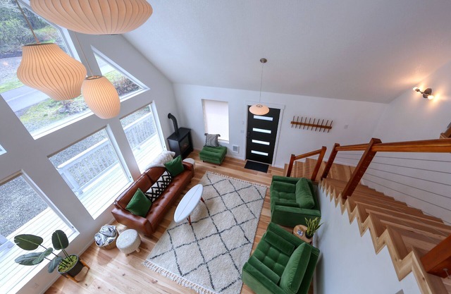 Cozy A-Frame. Fire pit. Dogs Welcome.