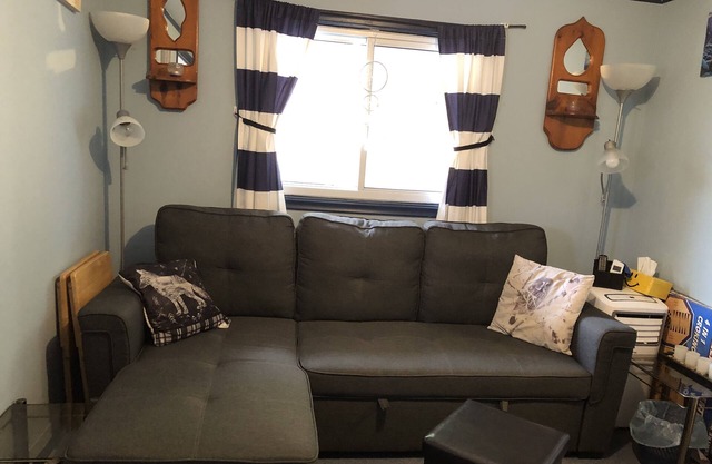 cozy and convenient place to enjoy outdoor activities in this cottage country