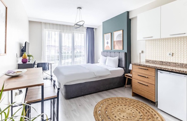 Cozy and Modern Studio with City View in Atasehir