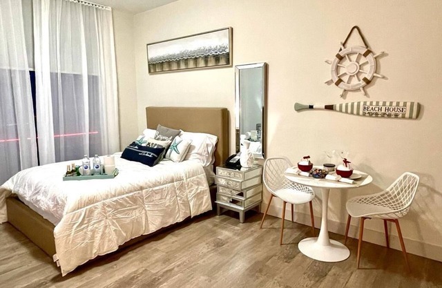 Cozy apartment, 1 step away from the beach! in the most luxurious area of Miami