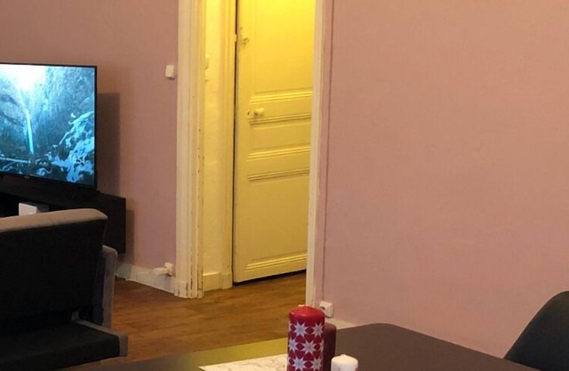 Cozy Apartment - Downtown - Visits Hennessy
