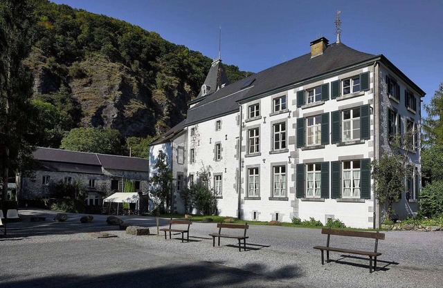 Cozy Apartment in a 16th Century Castle