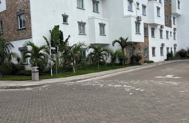 Cozy apartment in awesome Mombasa with WiFi access, swimming pool, gym, etc