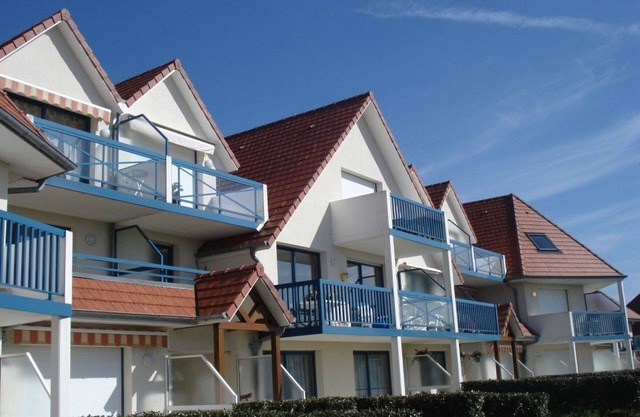 Cozy apartment with balcony and lake view in Merlimont