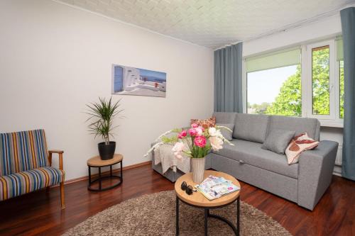 Cozy Apartment with Self Check-in & Free Parking