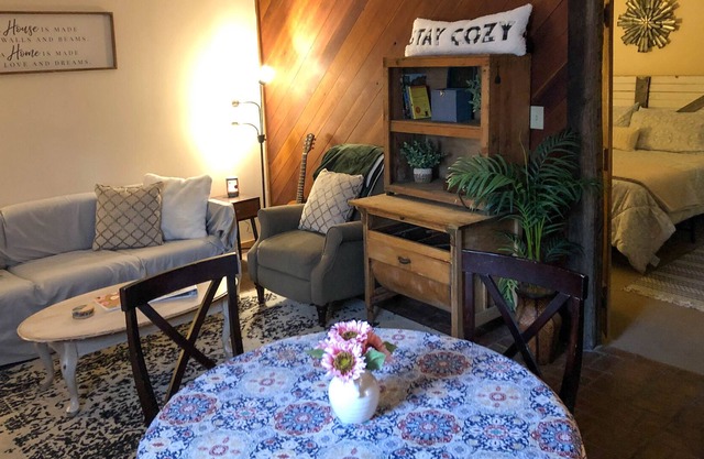 Cozy Apt in Harpers Ferry by the lake!
