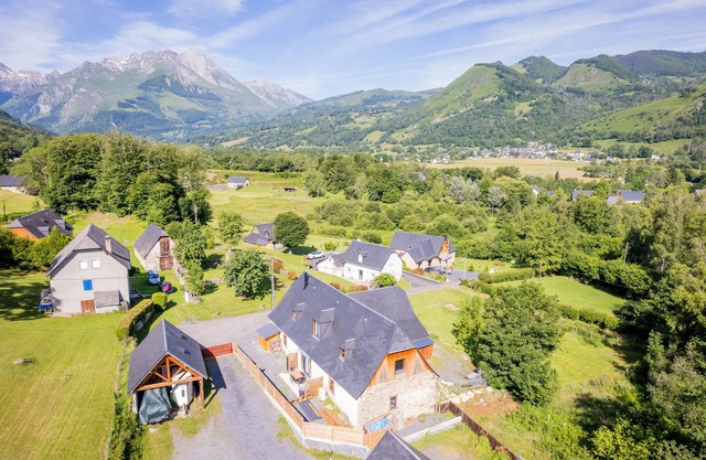 Cozy barn with breathtaking views over the Val d'Azun