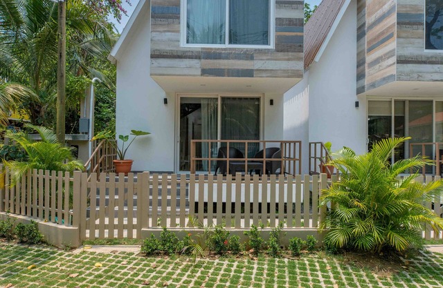 Cozy Beach Villa at The Shores 5 minutes from the beach