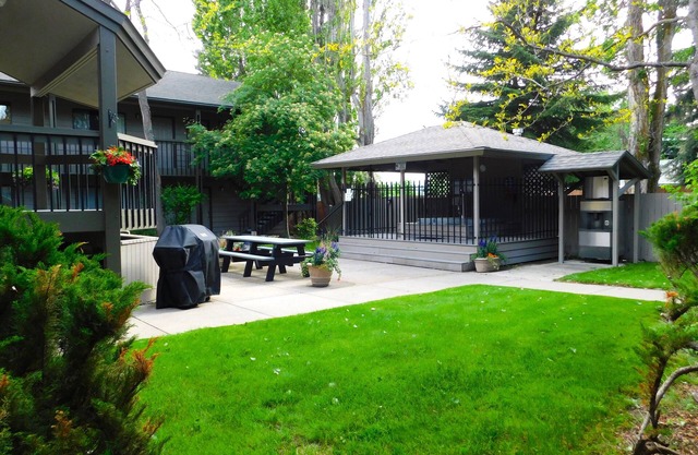 Cozy Bigfork Condo