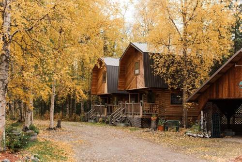 Cozy Cabin on Wooded Property