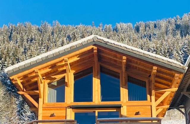 Cozy Chalet for 4 in Châtel - Near Village Center & Ski Lifts