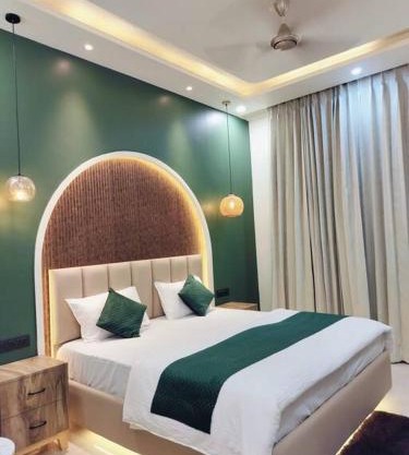 Cozy City Retreat, Luxurious 1BHK Omaxe Lucknow
