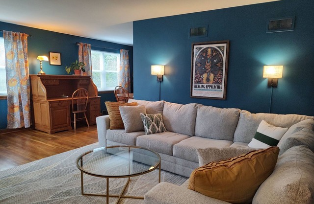 Cozy classic home near WVU & Downtown, Free coffee