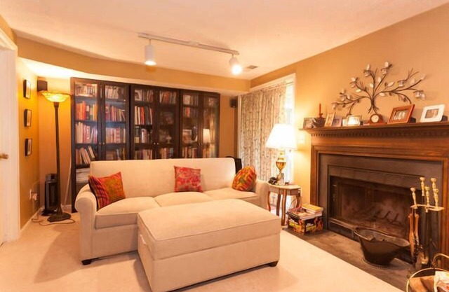 Cozy comfortable townhome- your home away from home!