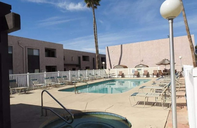 Cozy Condo in Chandler, entire unit to yourself with balcony in gated community.