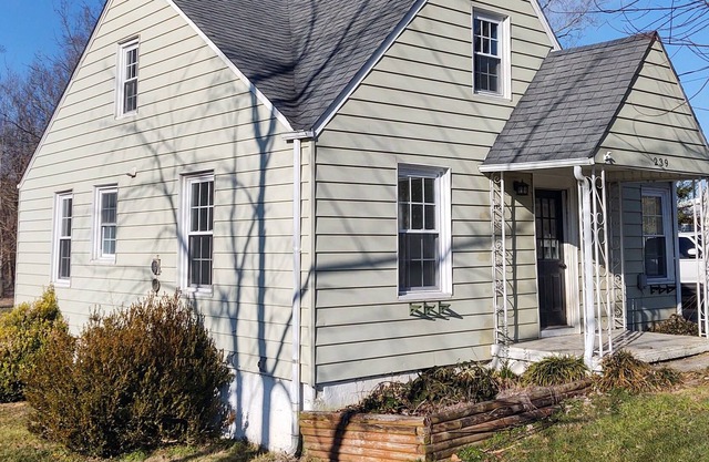 Cozy Cottage Located in Historic Abingdon Virginia