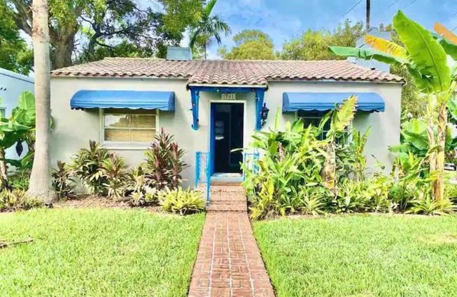 Cozy Cottage Near Beach