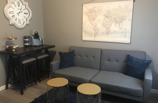Cozy Court Street #2