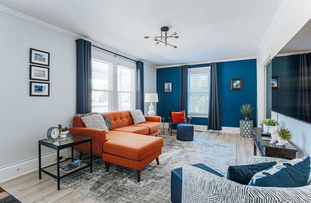 Cozy Craftsman: Newly Renovated/Downtown Staunton