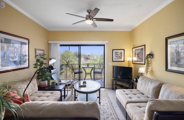 Cozy Desert Getaway*Inviting Pool*Smart TV*Gym