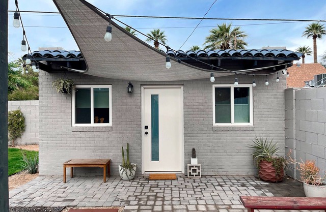 Cozy Desert Guesthouse