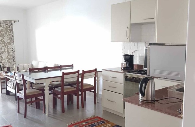 Cozy, family oriented & friendly apartment by the beach