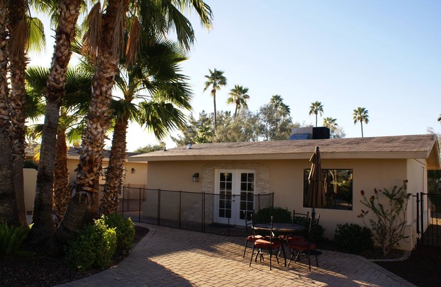 Cozy guest cottage in central Scottsdale, AZ!