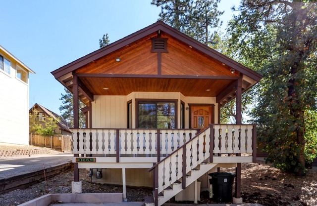 Cozy Haven - 1966 by Big Bear Vacations