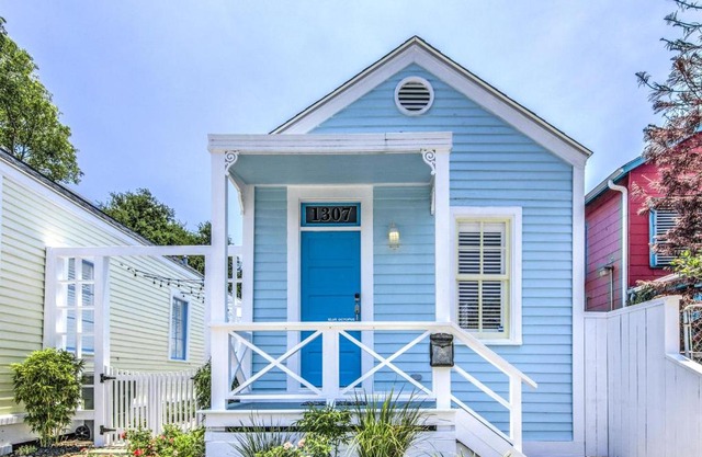Cozy Historic Beach Cottage II
