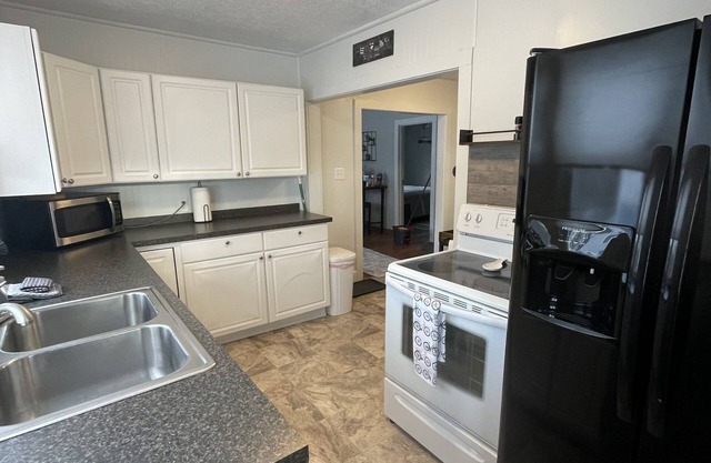 Cozy home 1 mile from New River Gorge Bridge